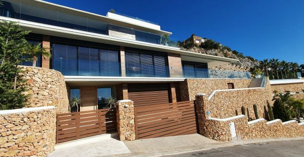 Explorez nos luxueuses villas à Nice : nature et océan